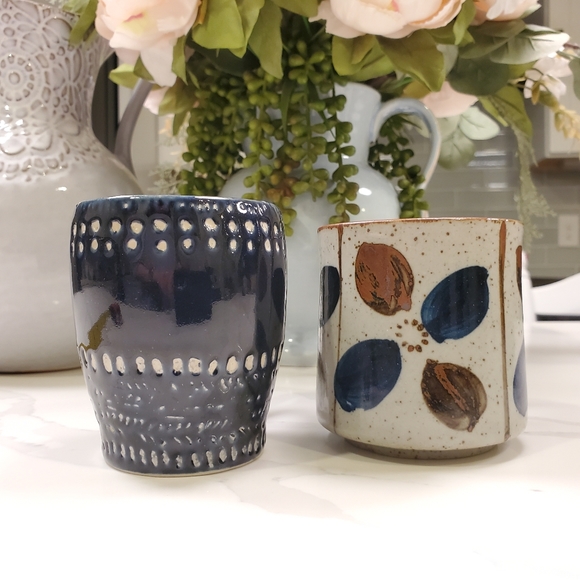 COPY - Blue mug and floral mug, great used condition - Picture 9 of 12